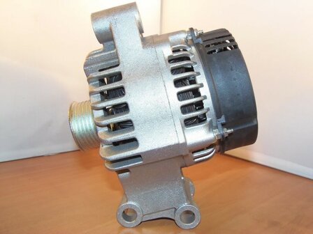 Dynamo 105A Ford nieuw