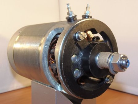 Dynamo 30A. gelijkstroom VW nieuw