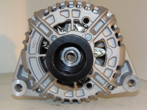 Dynamo 120A Mercedes-Benz C180 nieuw