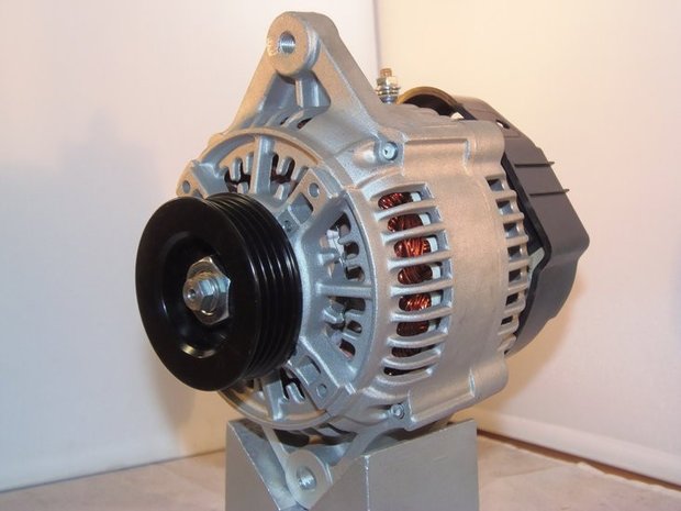 Dynamo 75A Suzuki nieuw