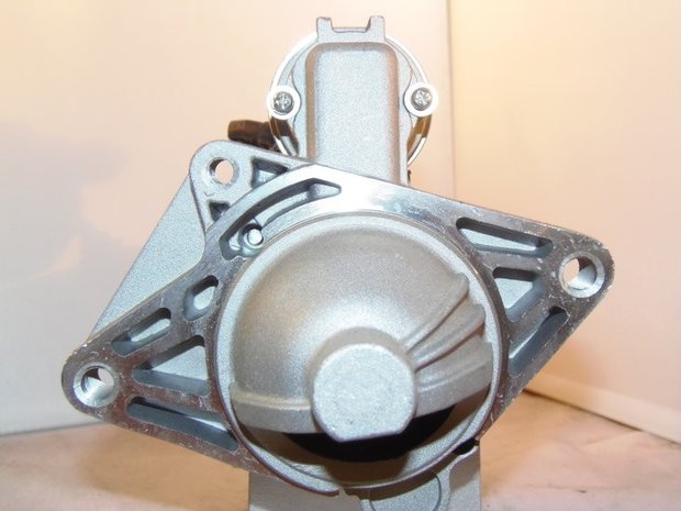 Startmotor 2,2kW Nissan Opel Renault nieuw